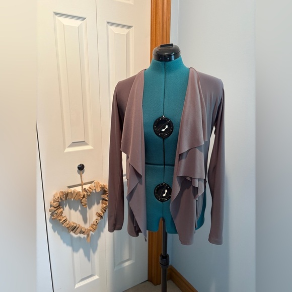 SYMPLI Taupe Open Front Waterfall Top - Picture 1 of 7